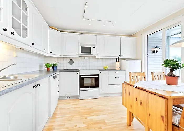 Spacious & Modern In With Free Parking Trondheim